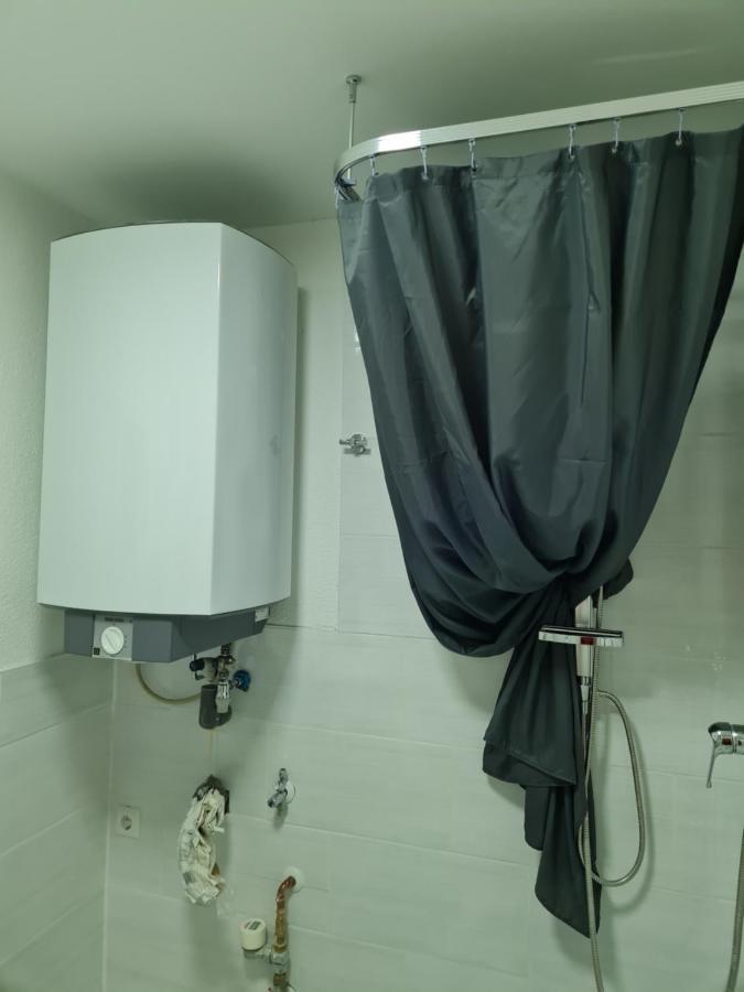 Haupt 3 Hostel Eningen unter Achalm Ngoại thất bức ảnh