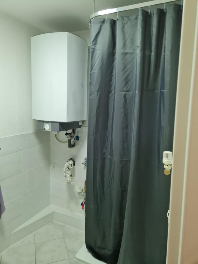 Haupt 3 Hostel Eningen unter Achalm Ngoại thất bức ảnh